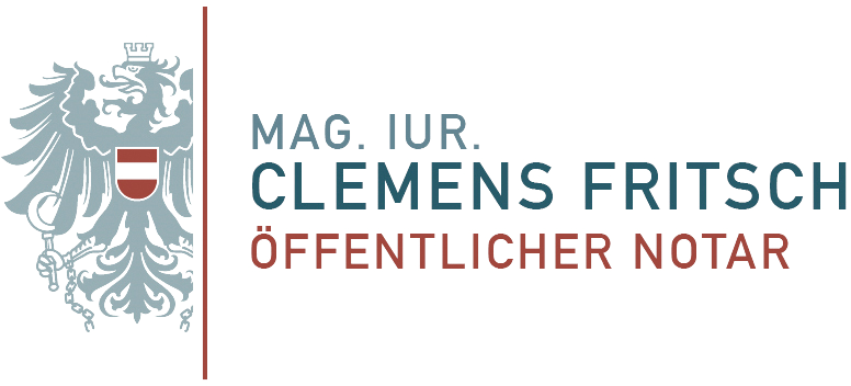 Logo des Notariats Fritsch, Schriftzug Mag. iur. (in graublau) Clemens Fritsch (in blau) Öffentlicher Notar (in rot), daneben der Bundesadler (in graublau) mit rot-weiß-roter Flagge im Herzen, alles auf transparentem Hintergrund